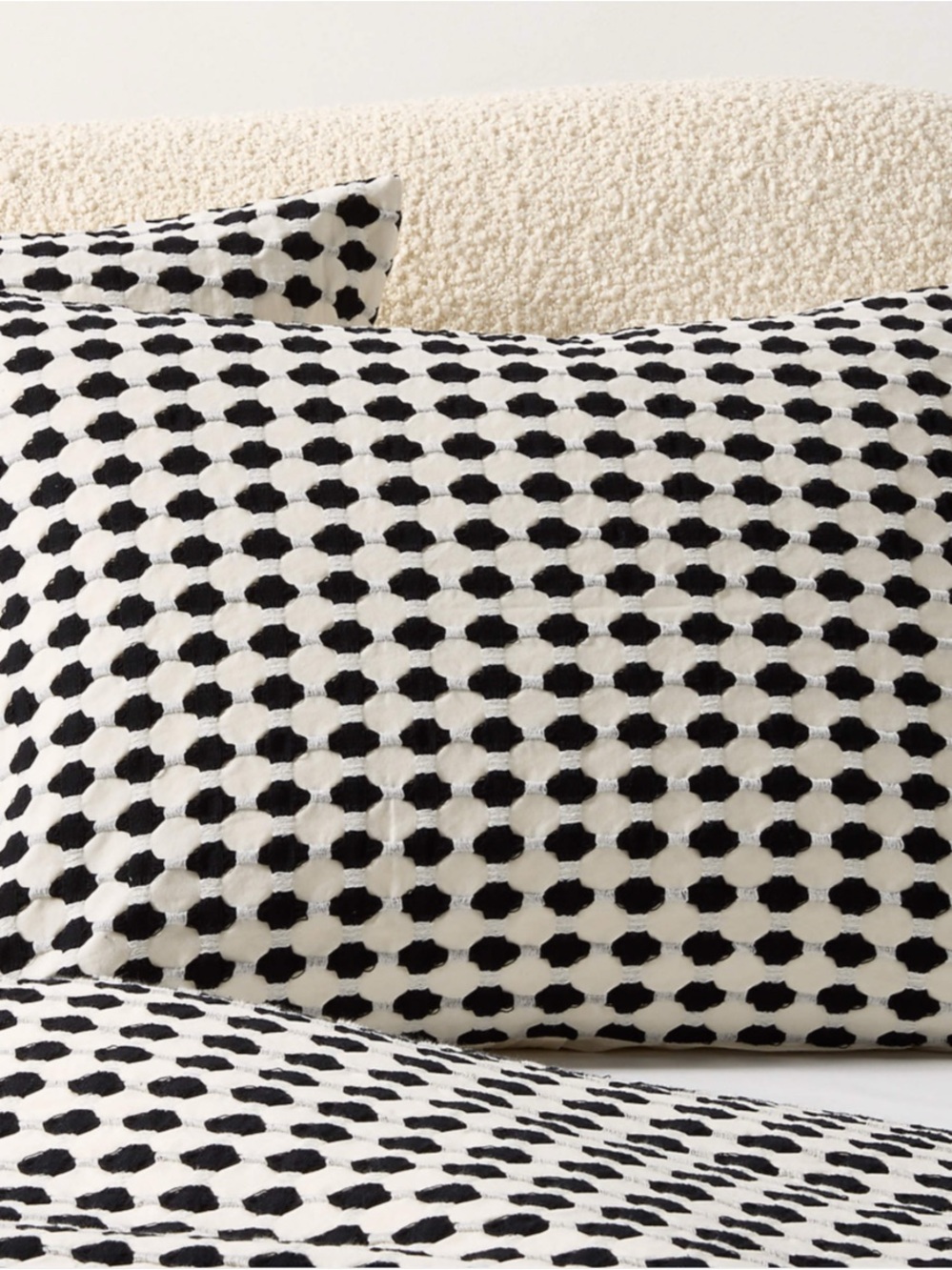 Cb2 Estela standard shams - organic cotton made in Portugal